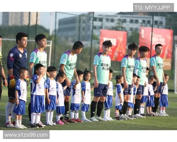 乐斌足球明星的成就与影响力分析及其在足球界的地位探讨